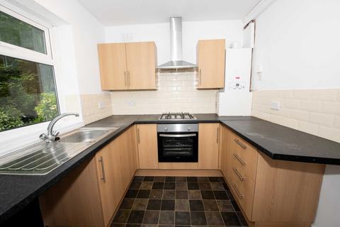 2 bedroom flat to rent, Mountside Crescent, Manchester