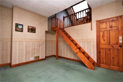 6 Dunkeld Road, London, SE25 6QH