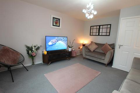 27 Gifford Way, Darwen, BB3 3BF