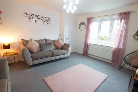 27 Gifford Way, Darwen, BB3 3BF