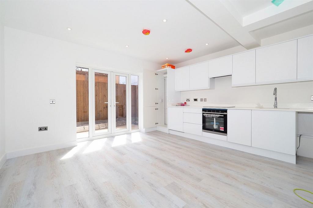 Lounge/Kitchen