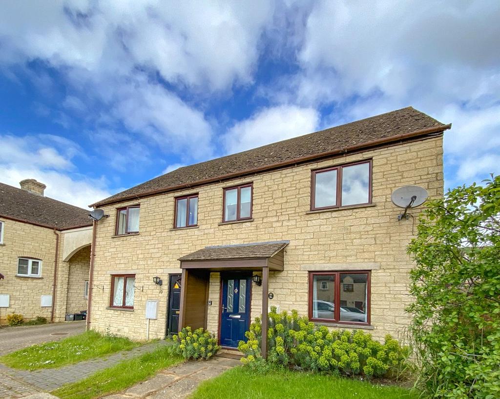 Barrington Close, Witney, Oxfordshire, OX28 3 bed semidetached house