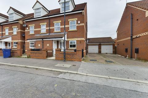 3 bedroom semi-detached house to rent, Junction Road, Stainforth