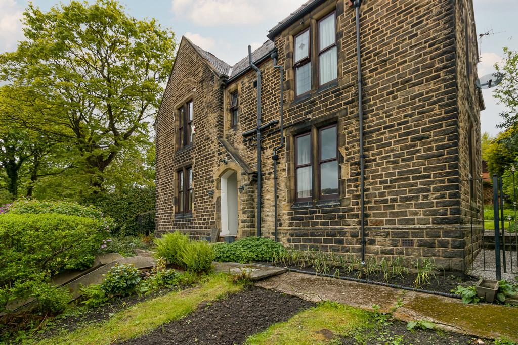 Shaw Hall Bank Road, Greenfield, Saddleworth 4 bed detached house £