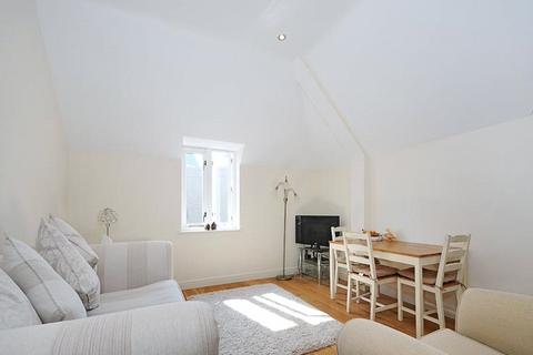 2 bedroom apartment to rent, Pembroke Road, Sevenoaks, Kent, TN13