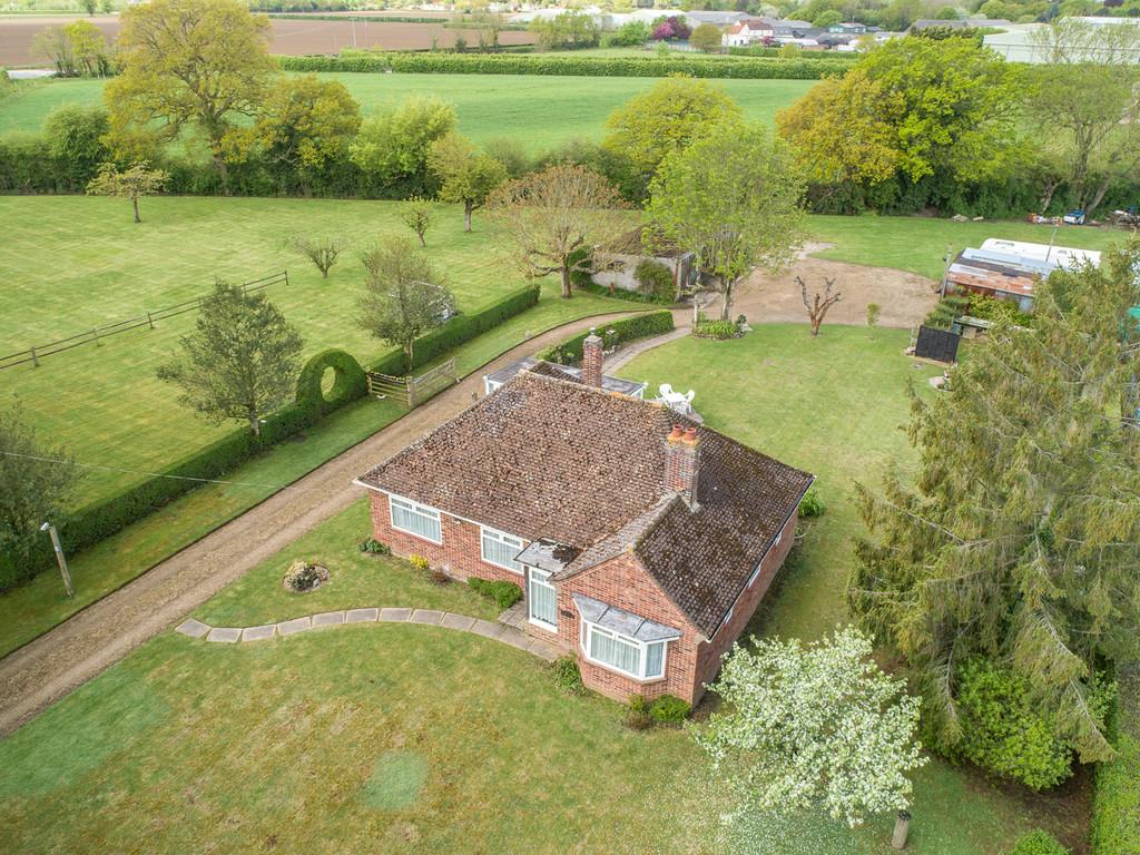 Great Horkesley - Fenn Wright Signature 3 bed detached bungalow - £750,000