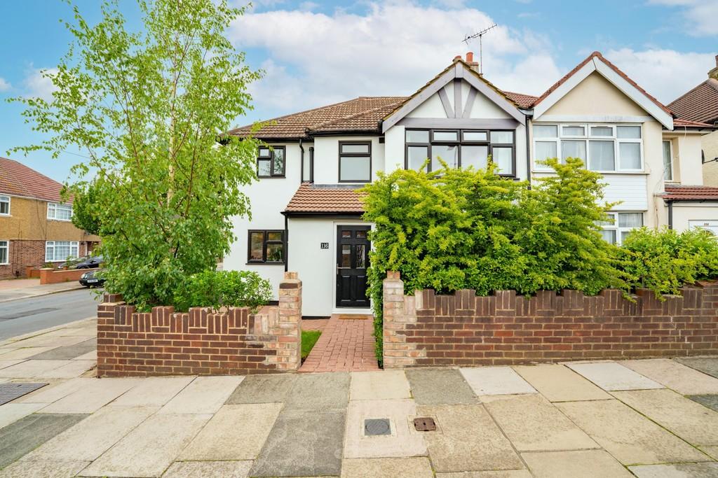 Beechmount Avenue, Hanwell 5 bed semidetached house £800,000