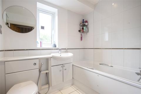 19 Temeraire Place, Brentford, TW8 0HW