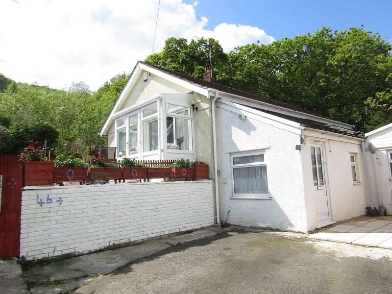 Hillrise Park, Clydach, Swansea, City... 2 bed semidetached bungalow