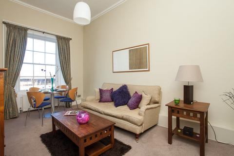 2f2, 12 Fettes Row, Edinburgh, EH3 6SE