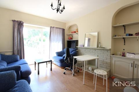 4 bedroom semi-detached house to rent, Blenheim Gardens, Southampton