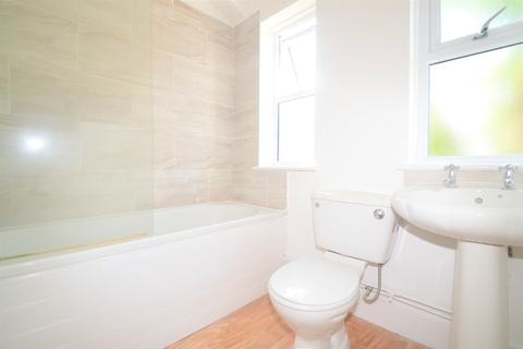 76 Myrtledene Road, London, SE2 0EU