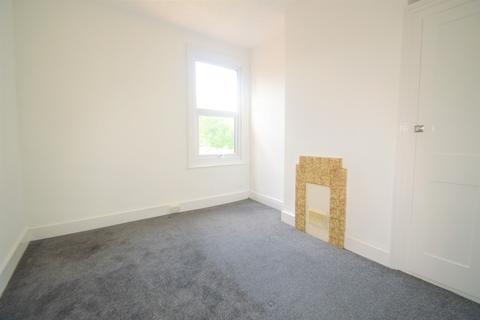 76 Myrtledene Road, London, SE2 0EU