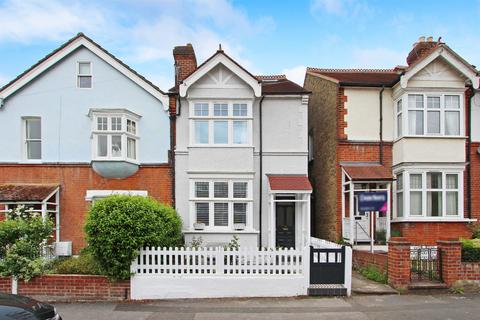 36 Belgrade Road, Hampton, TW12 2AZ