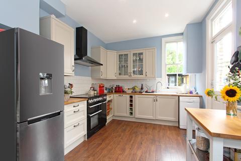 36 Belgrade Road, Hampton, TW12 2AZ