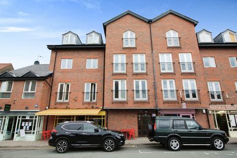 2 bedroom apartment to rent, Commonhall Street, Chester CH1