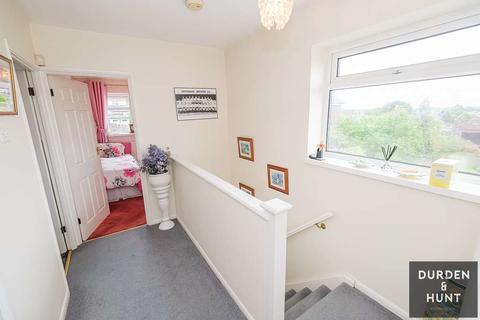 28 Pettits Close, Romford, RM1 4EB