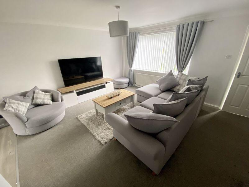 Wetherall Avenue, Yarm, TS15 9TP 3 bed semidetached house £800 pcm