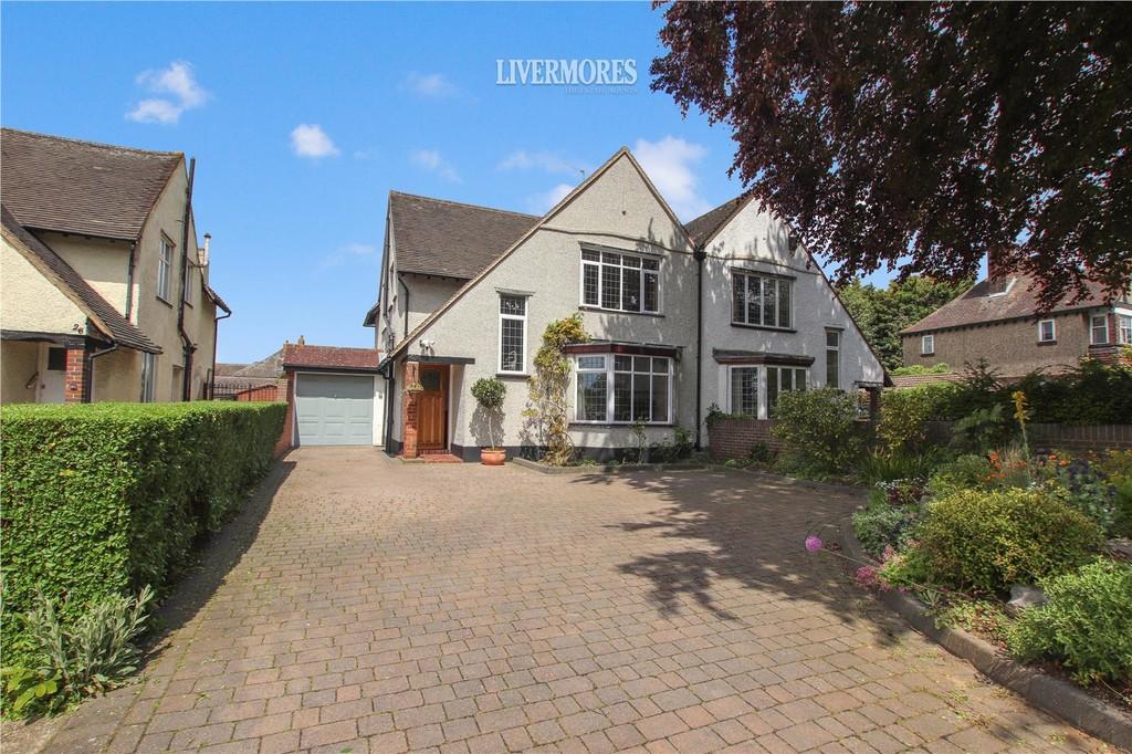 Shepherds Lane, West Dartford 4 bed semidetached house £600,000