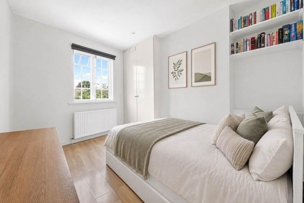 Apartment in London - More