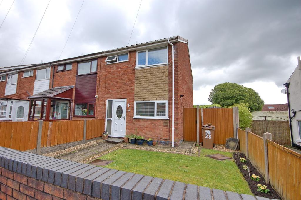 Holt Lane, Rainhill, Prescot, L35 3 bed semidetached house £170,000