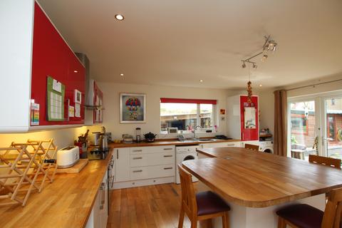 30 St. Andrew Drive, Castle Douglas, DG7 1EW