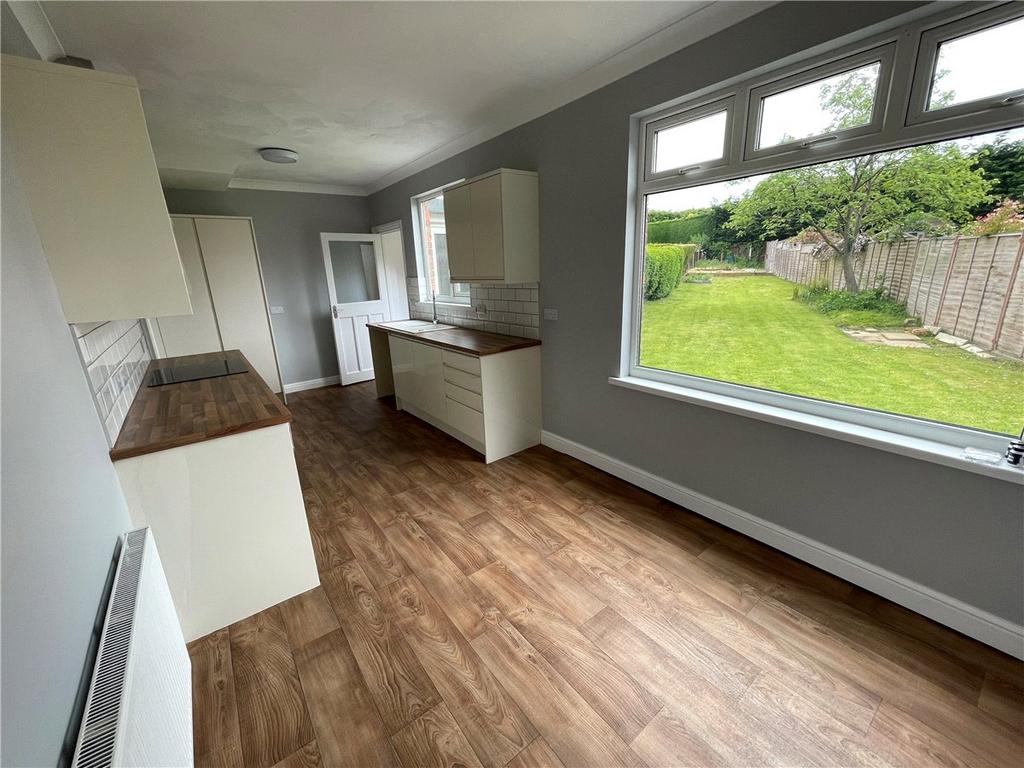 Corby Park, North Ferriby, HU14 4 bed semidetached house £1,100 pcm