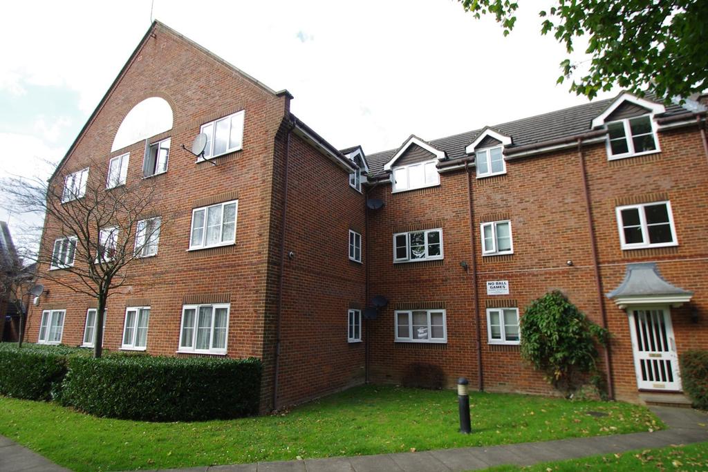 Court, Whippendell Road, Watford, WD18 1 bed apartment £950