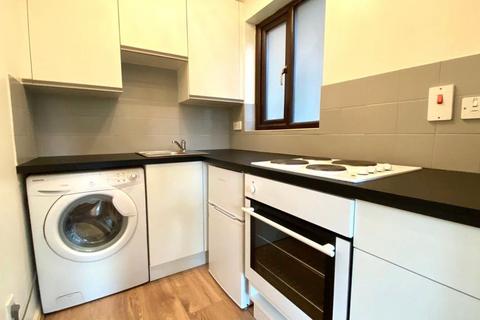 undefined, Rowe Court, Grovelands Road, Reading, Berkshire, RG30