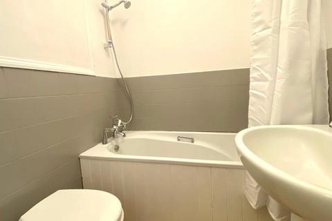 undefined, Rowe Court, Grovelands Road, Reading, Berkshire, RG30