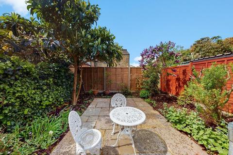 48 Station Road, London, W7 3JE
