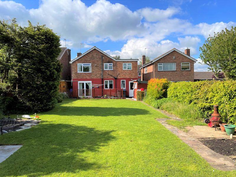 Ashby Rise, Great Glen 5 bed detached house £350,000