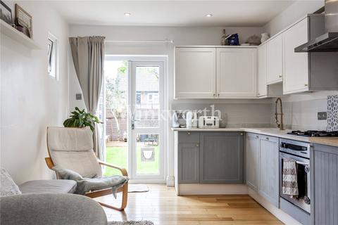 2 bedroom apartment to rent, Falkland Road, London, N8