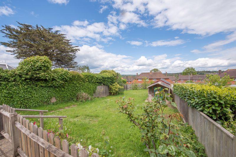 Selby Rise, Uckfield 3 bed semidetached house £350,000