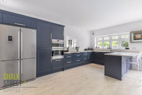 176 Carlton Road, Gidea Park, Romford, RM2 5BE