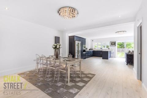 176 Carlton Road, Gidea Park, Romford, RM2 5BE