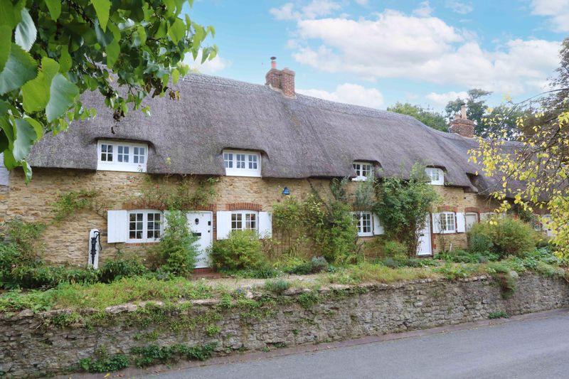 Great Milton, Oxfordshire 4 bed terraced house £925,000