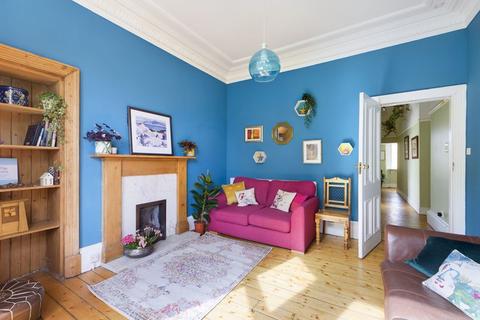 Flat 2/3a, 10 Niddrie Square, Glasgow, G42 8QE
