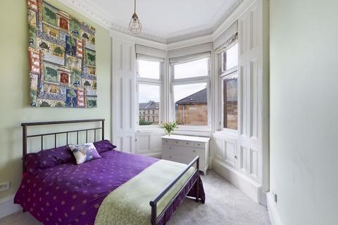 Flat 2/3a, 10 Niddrie Square, Glasgow, G42 8QE