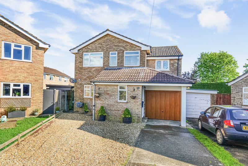 Duncliffe Close, Stalbridge, DT10 4 bed detached house £339,950