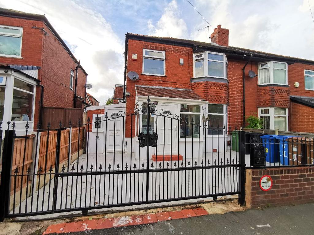 Cambridge Road, Stockport, Cheshire, SK4 4 bed semidetached house £