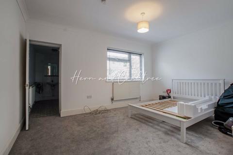 Flat 1, 63 Romilly Road, Cardiff, CF5 1FL