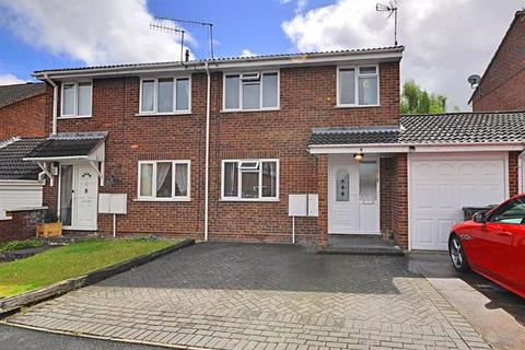 9 Bramhope Close, Worcester, WR4 0BG