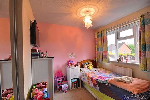 9 Bramhope Close, Worcester, WR4 0BG