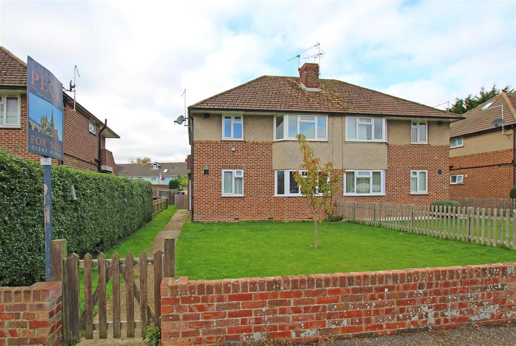 Woodfield Park Road, Emsworth 2 bed apartment £195,000