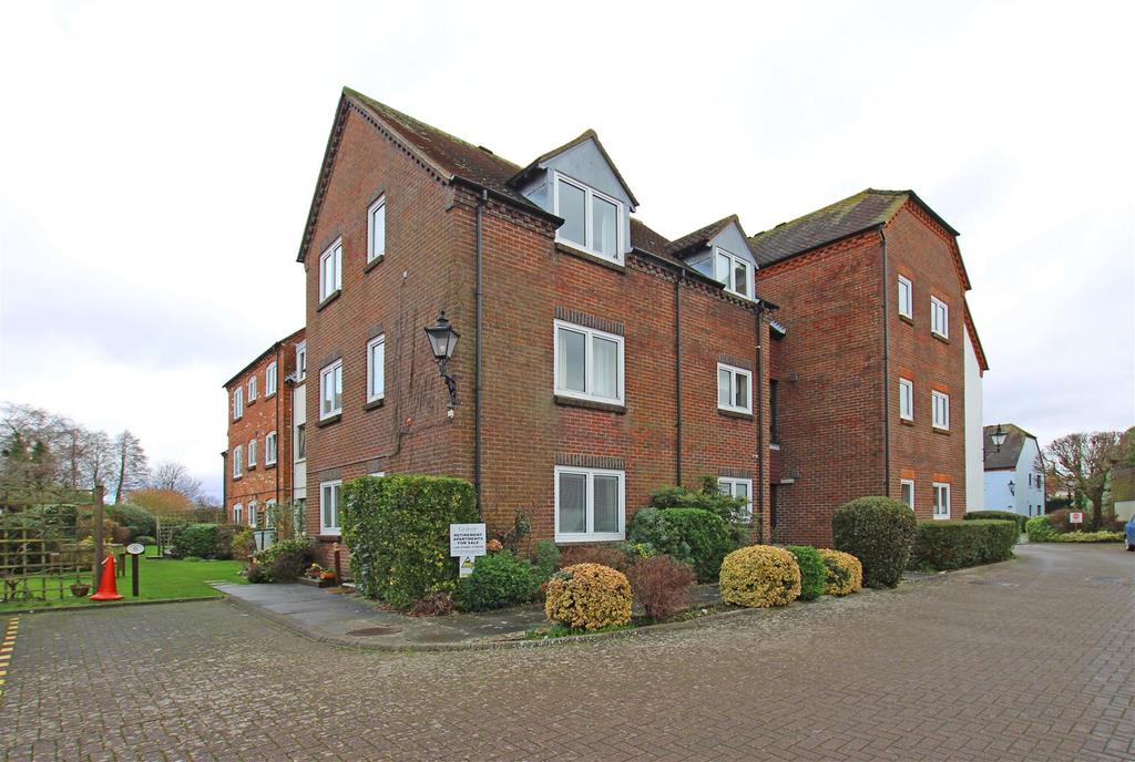 Henty Gardens, Chichester 1 bed retirement property £165,000