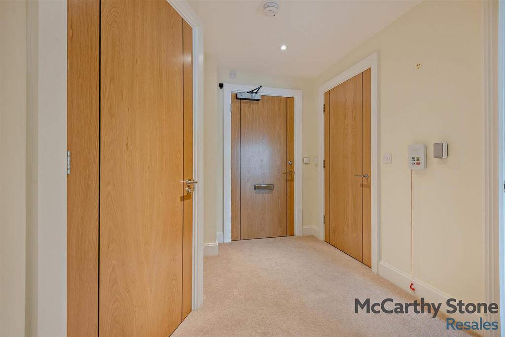 8671039-interior10-800.jpg
