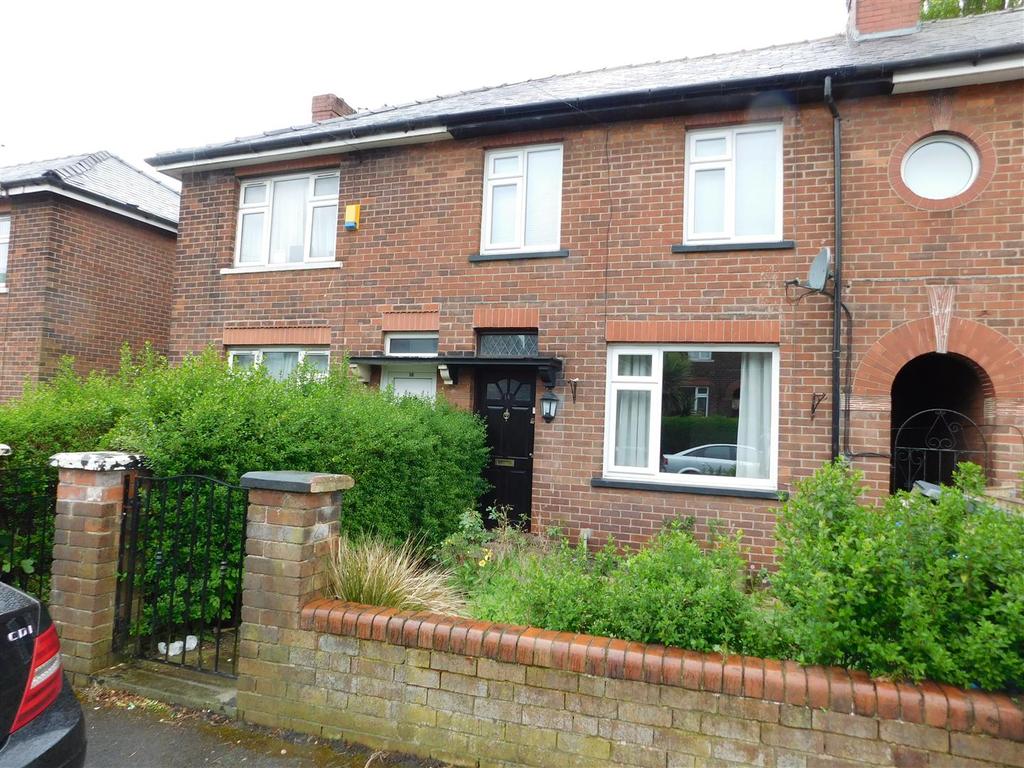 Stottfield, Royton 2 bed terraced house £650 pcm (£150 pw)