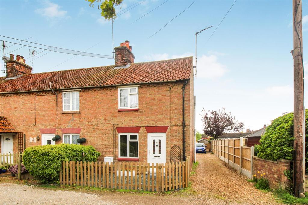 Centre Vale, Dersingham 2 bed townhouse £230,000