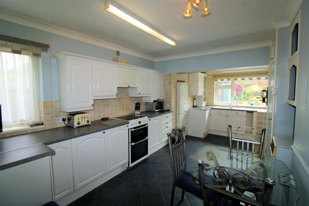 Kitchen breakfast room